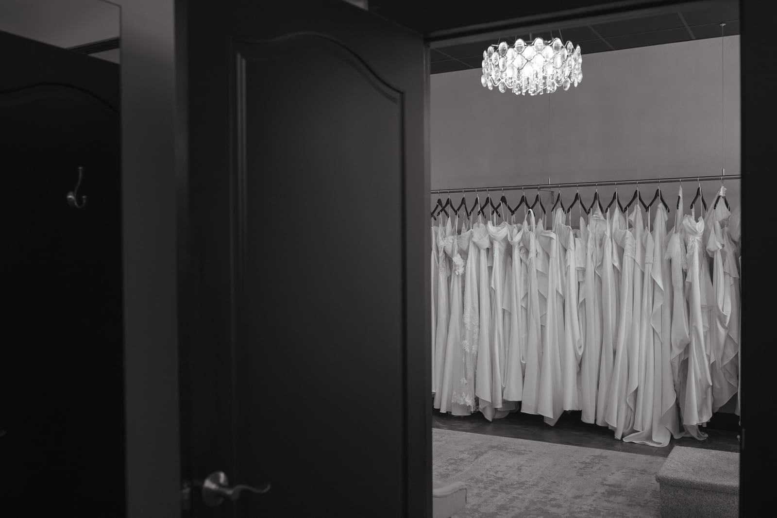 The Benefits of Choosing an Intimate Bridal Boutique Over a Big Bridal Store